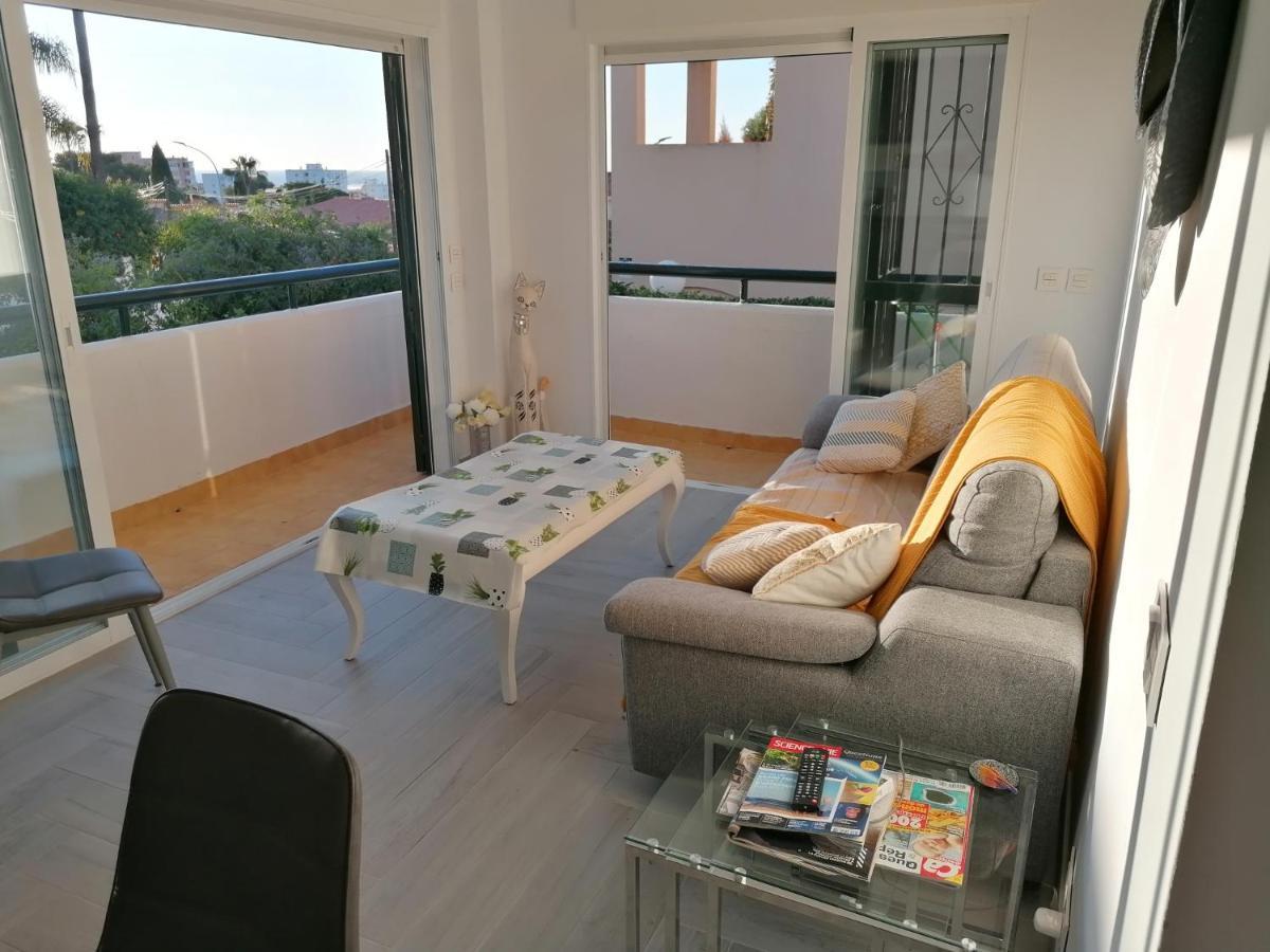 Appartement Moderne Pour 6 Adultes Benalmádena Buitenkant foto