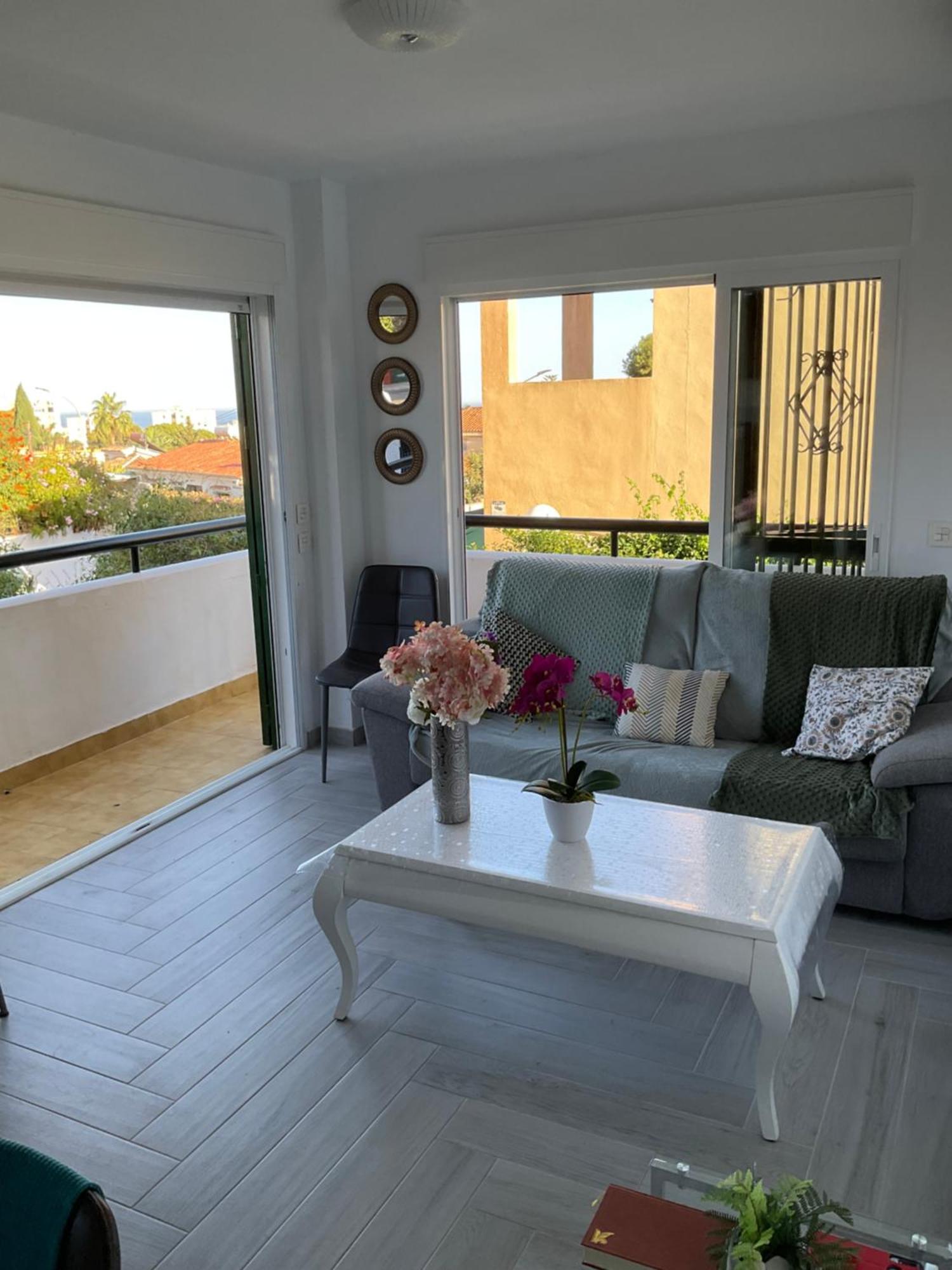 Appartement Moderne Pour 6 Adultes Benalmádena Buitenkant foto